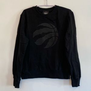Raptors women’s hoodie 🏀 size small!